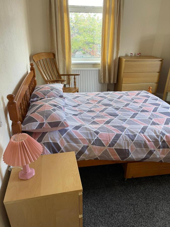 Spacious, Sleeps 17, 3 Bathrooms, Parking, Mansfield Ngoại thất bức ảnh