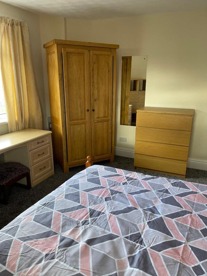 Spacious, Sleeps 17, 3 Bathrooms, Parking, Mansfield Ngoại thất bức ảnh